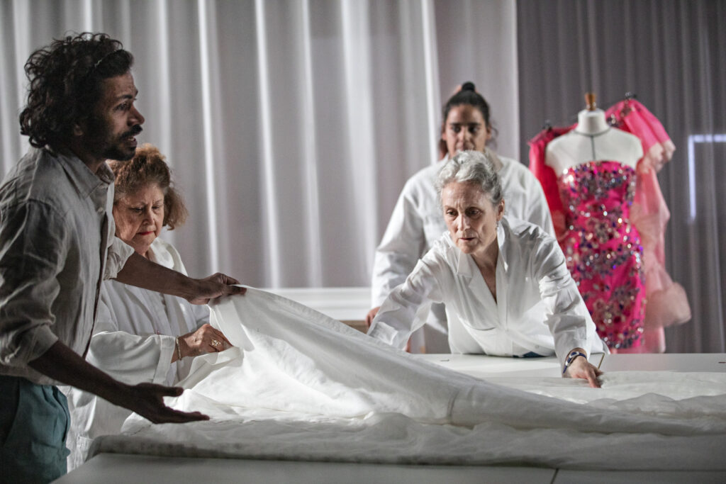 LACRIMA/ 30. İstanbul Tiyatro Festivali/ ENKA Vakfı Gösteri Sponsorluğu'nda!
