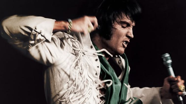 EPIC: ELVIS PRESLEY IN CONCERT (EPİC: ELVİS PRESLEY KONSERDE)